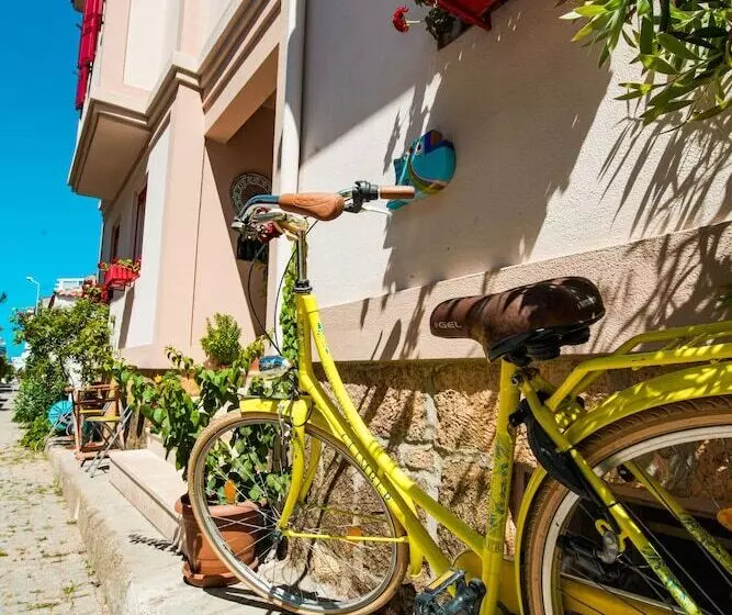 Bozcaada Biz Otel