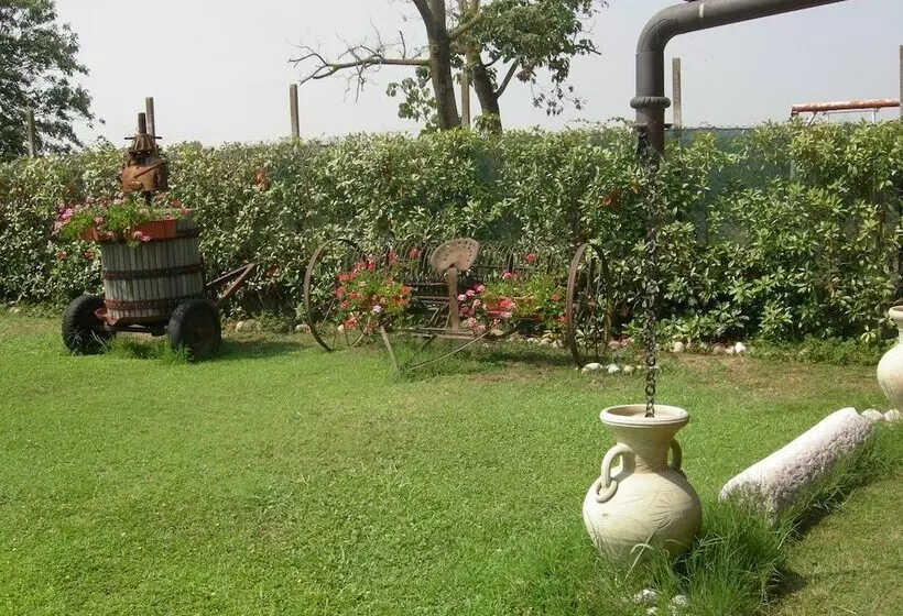 هتل Agriturismo Alle Quattro Stagioni