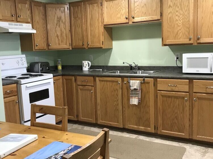 فندق Antigonish Evergreen Inn