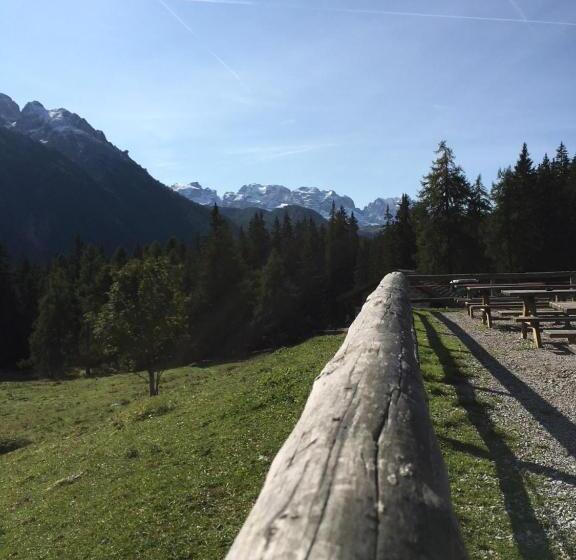 فندق Bella Di Bosco