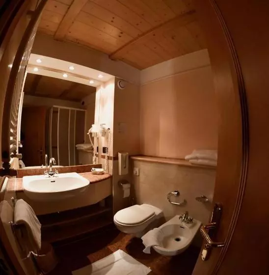 فندق Bella Di Bosco