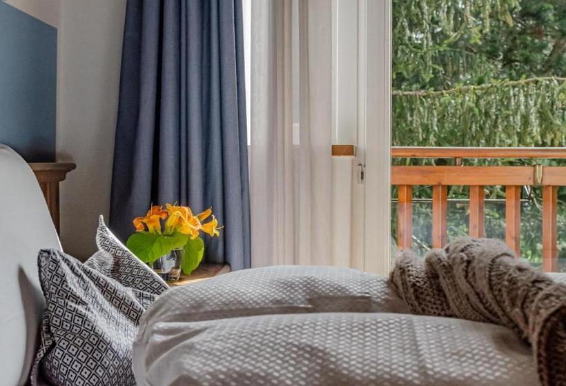 فندق Bella Di Bosco