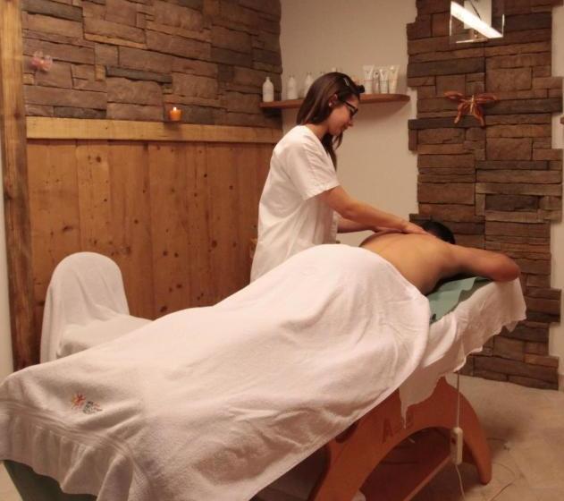 酒店 Belvedere Wellness & Family