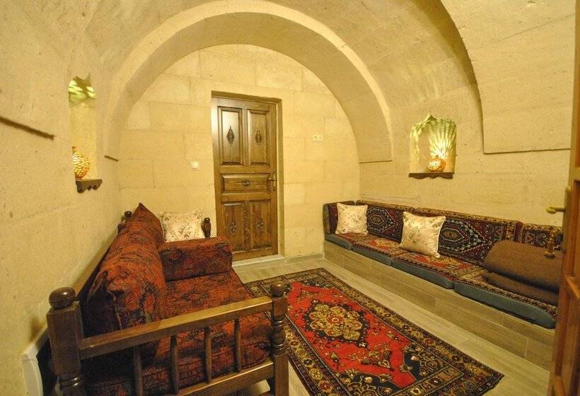 ホテル Elvan Cave House