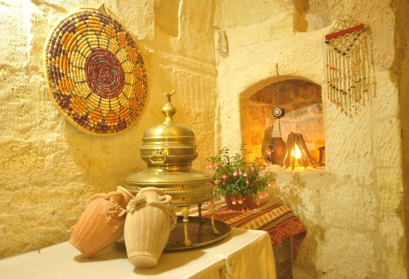 ホテル Elvan Cave House