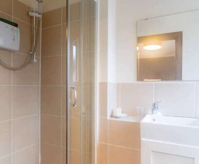 בית מלון כפרי Lamlash Bay