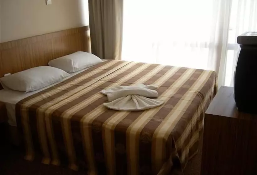 Hôtel Lara Kapris - Lara Beach