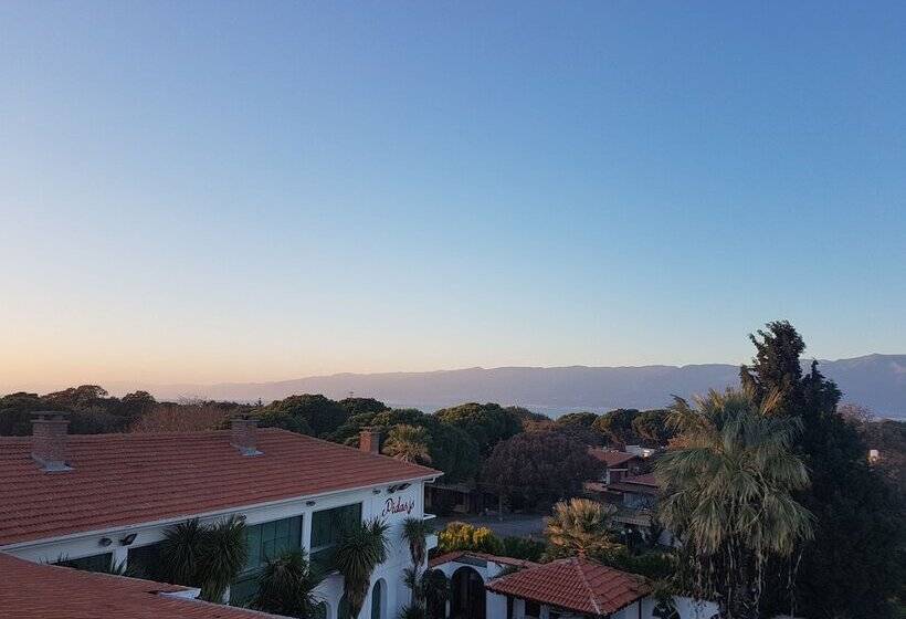 בית מלון כפרי Pidasus