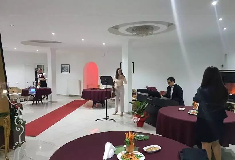 בית מלון כפרי Pidasus