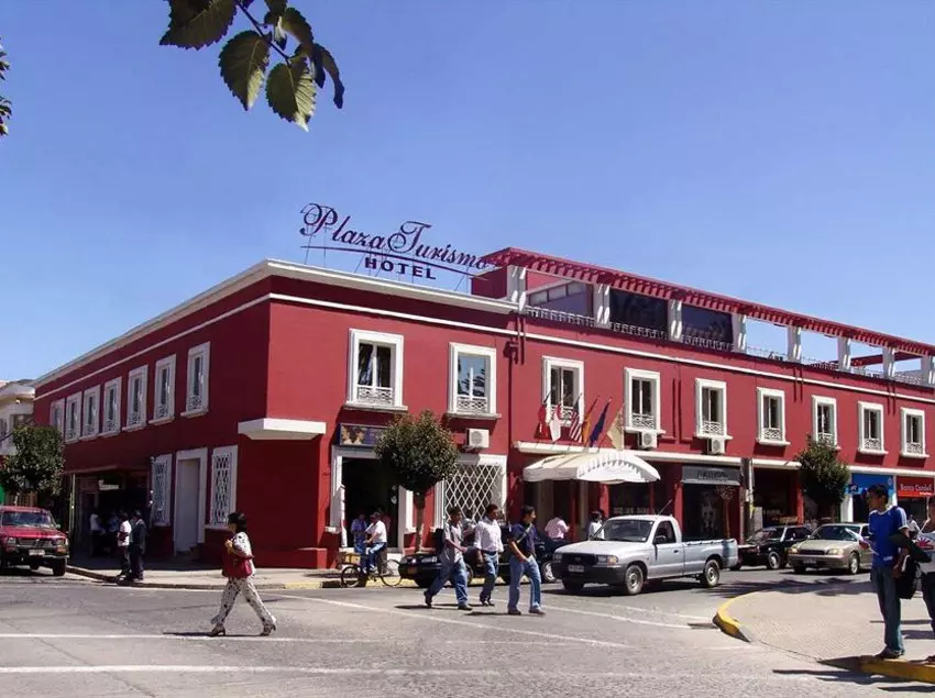Отель Plaza Turismo