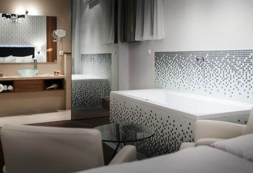 فندق Pytloun City Boutique