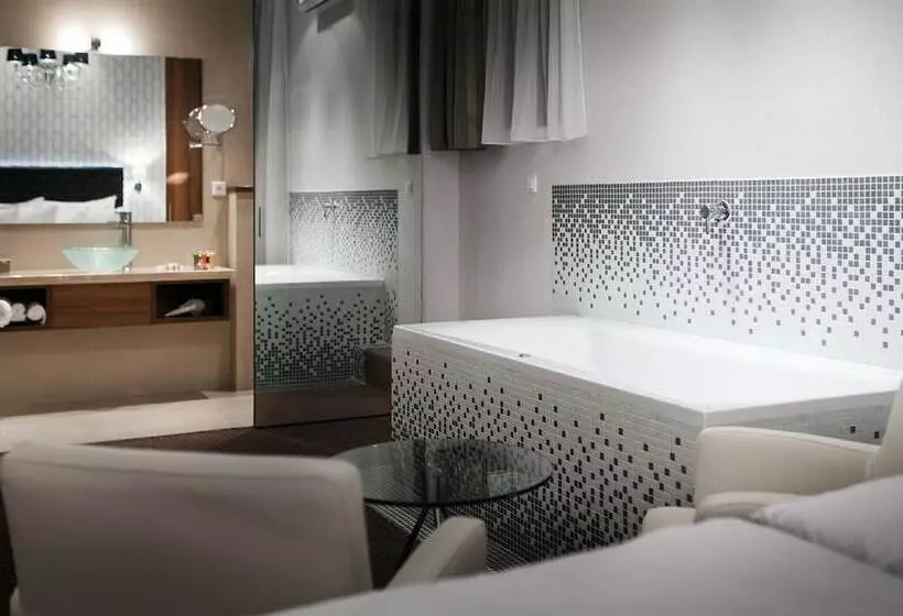 هتل Pytloun City Boutique