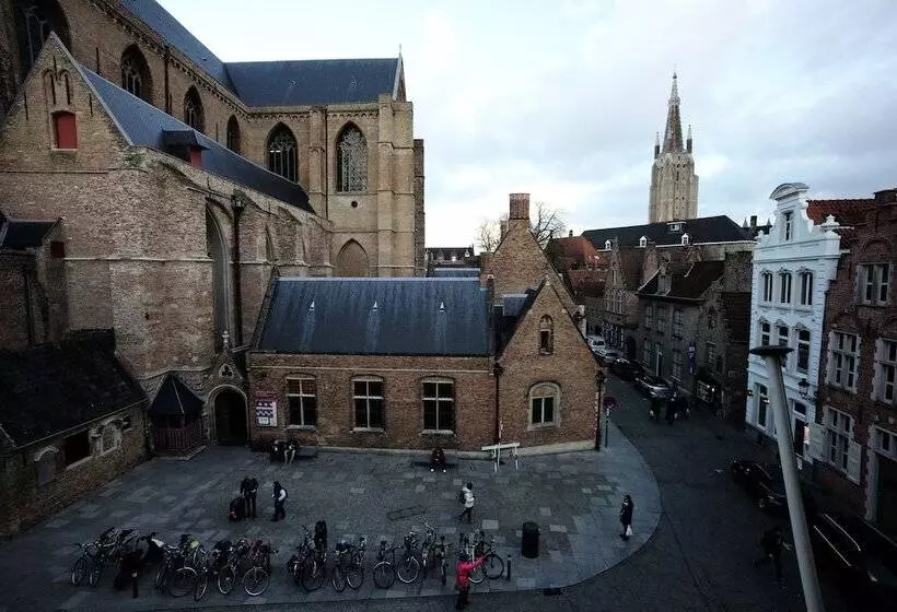 Отель Salvators