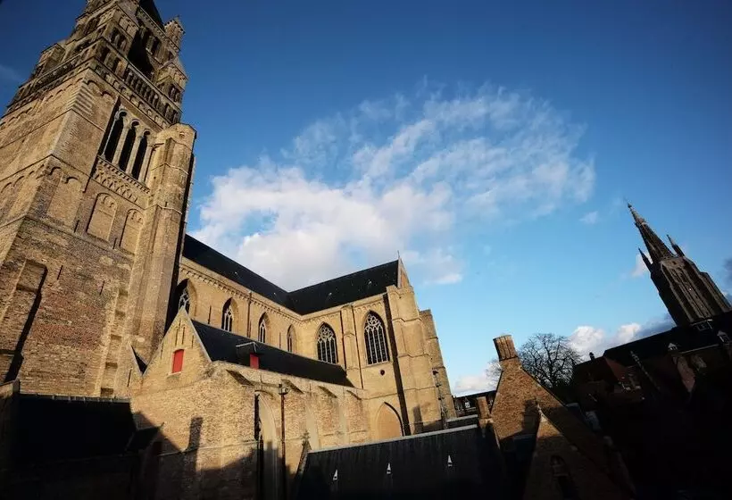 Отель Salvators