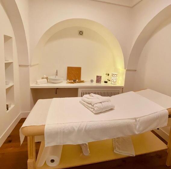 ホテル Saraceno Al Faro