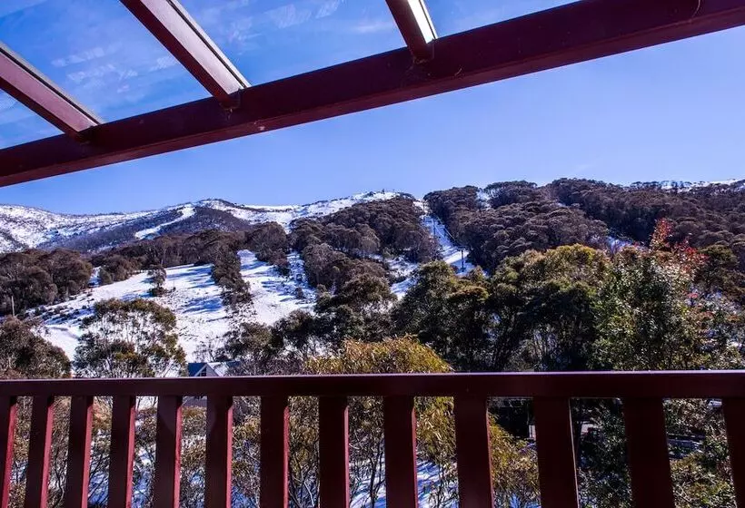 Отель Thredbo Alpine