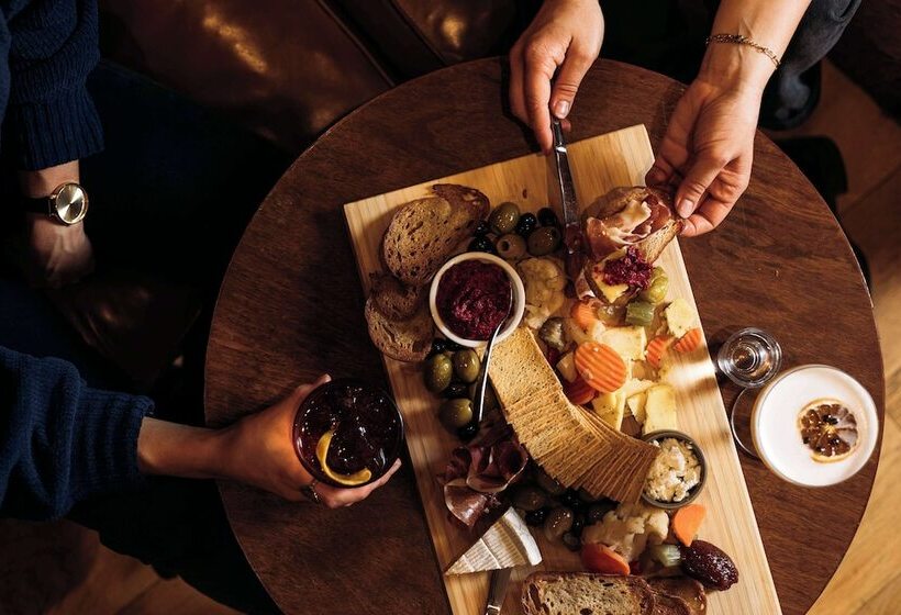 فندق Thredbo Alpine