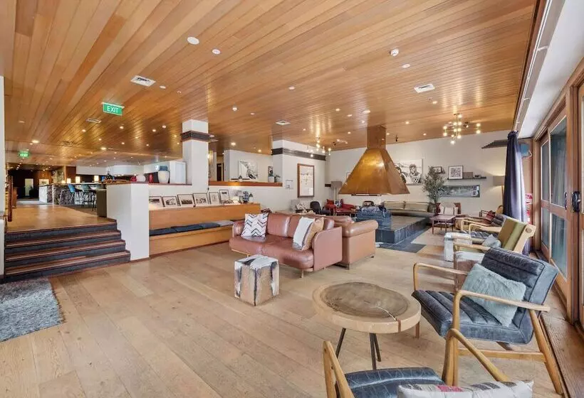 Отель Thredbo Alpine