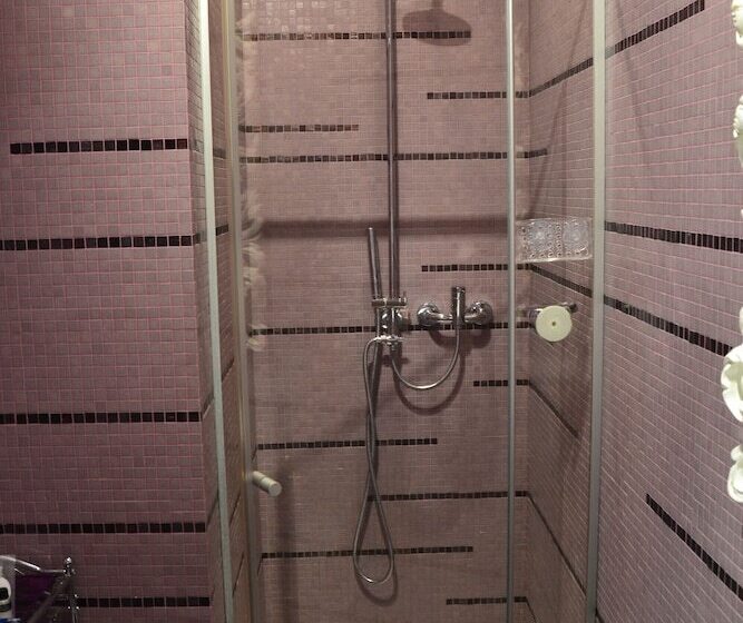 膳宿费 In   Lounge Room