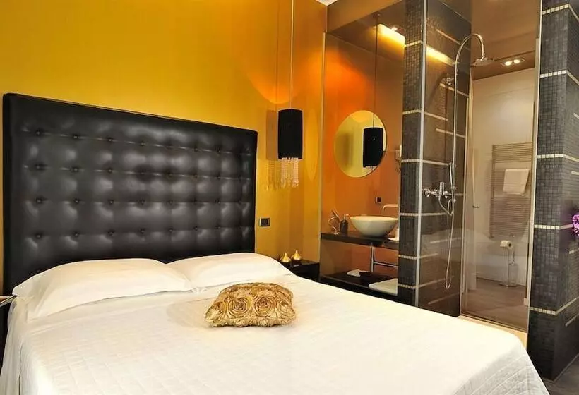 膳宿费 In Lounge Room