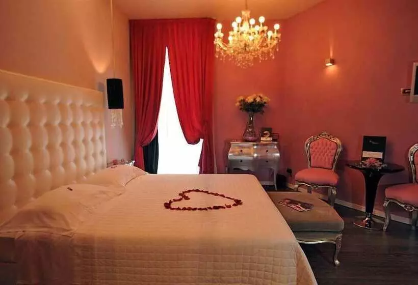 膳宿费 In Lounge Room