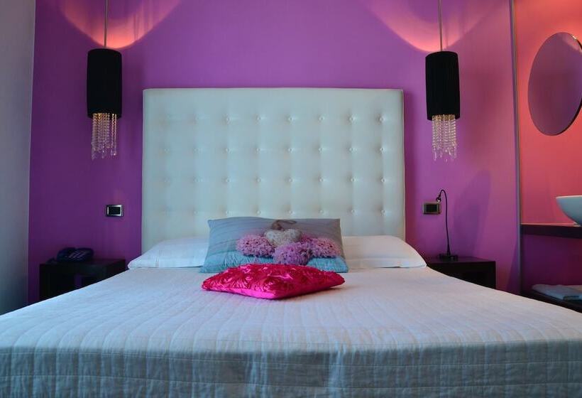 膳宿费 In   Lounge Room