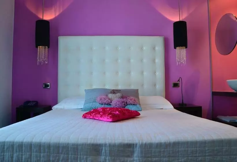 膳宿费 In Lounge Room