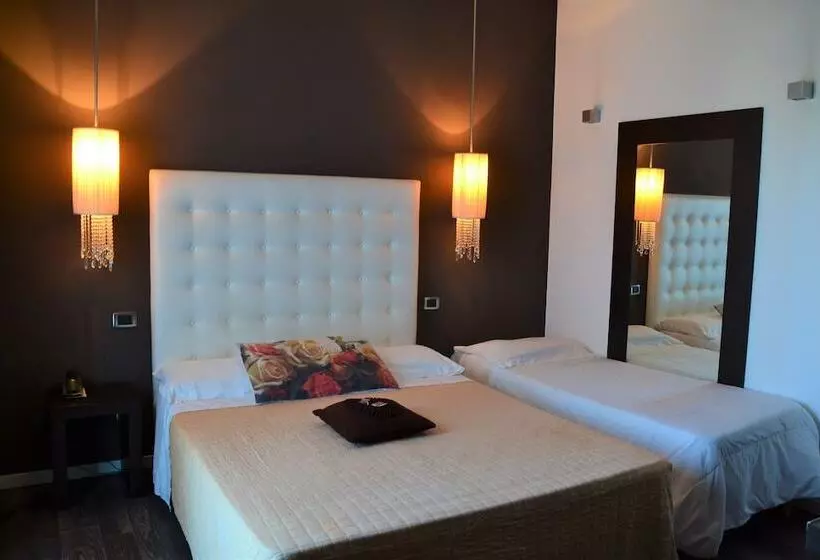 膳宿费 In Lounge Room