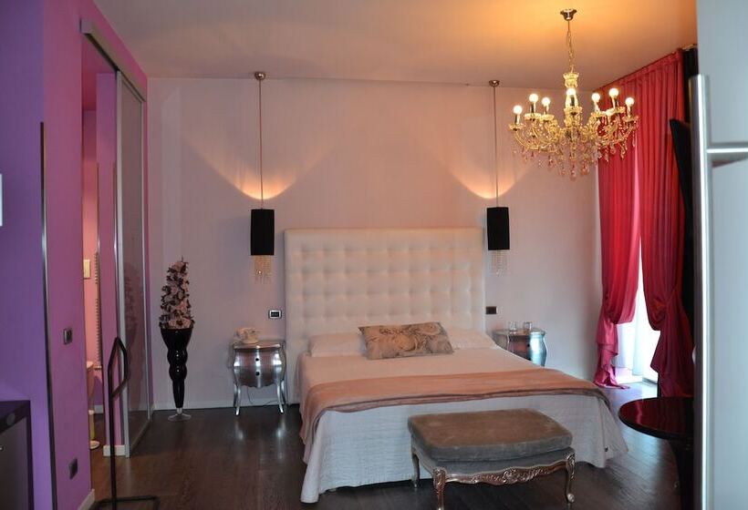 膳宿费 In   Lounge Room