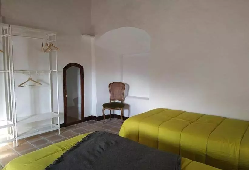 هاستل Apartament La Trilla