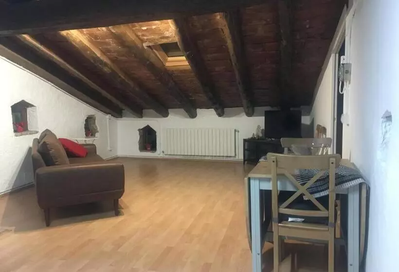هاستل Apartament La Trilla