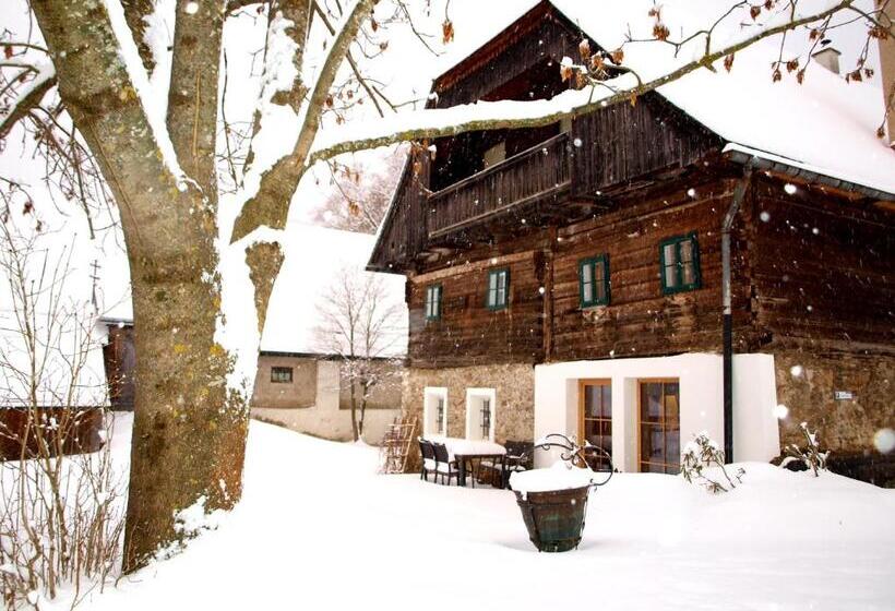 فندق Adelwöhrer Bauernhaus