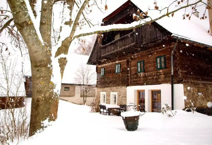 ホテル Adelwöhrer Bauernhaus
