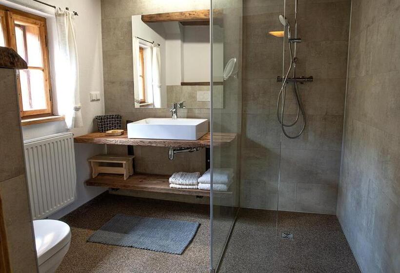 فندق Adelwöhrer Bauernhaus