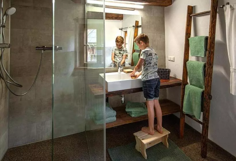 ホテル Adelwöhrer Bauernhaus