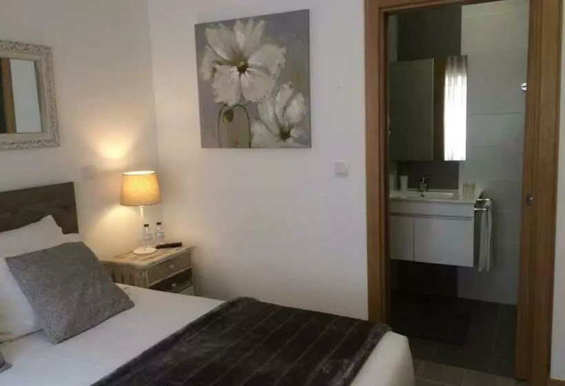 پانسیون Casinha Do Rossio