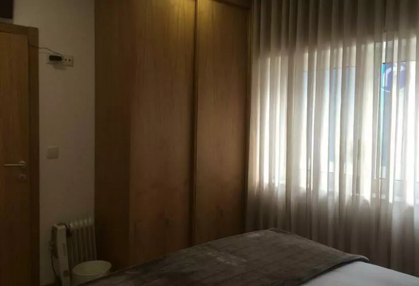 پانسیون Casinha Do Rossio