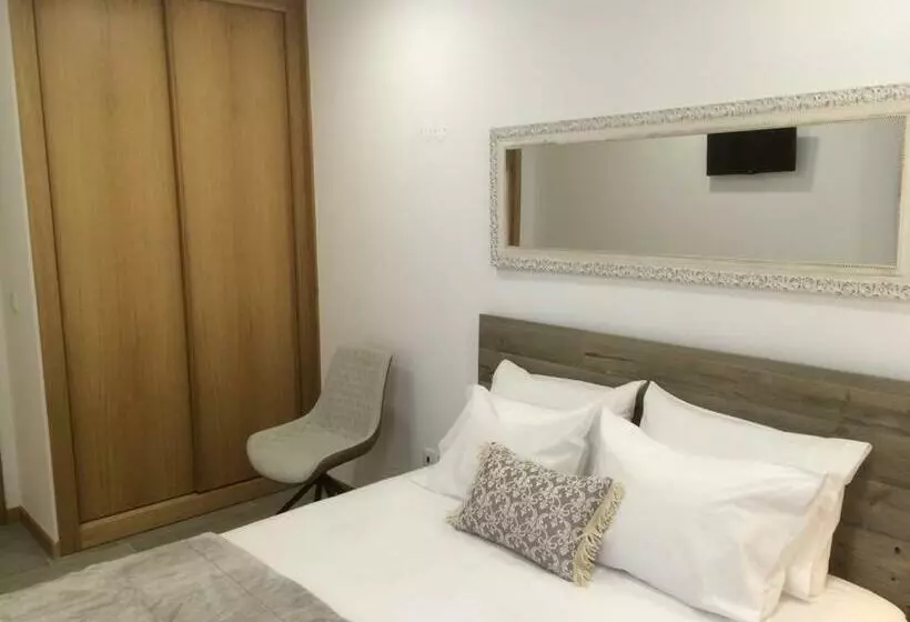 پانسیون Casinha Do Rossio