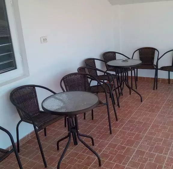 Pensió Vila Andre