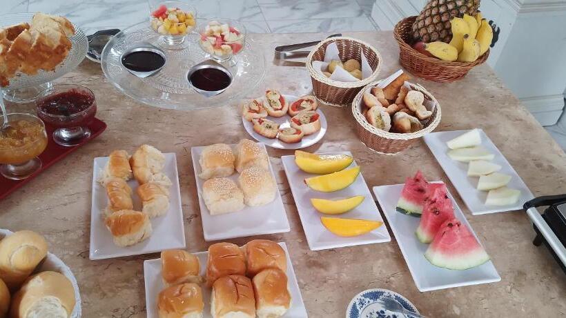 بنسيون Villa Almm