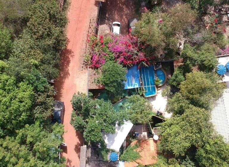 بنسيون Villa Almm