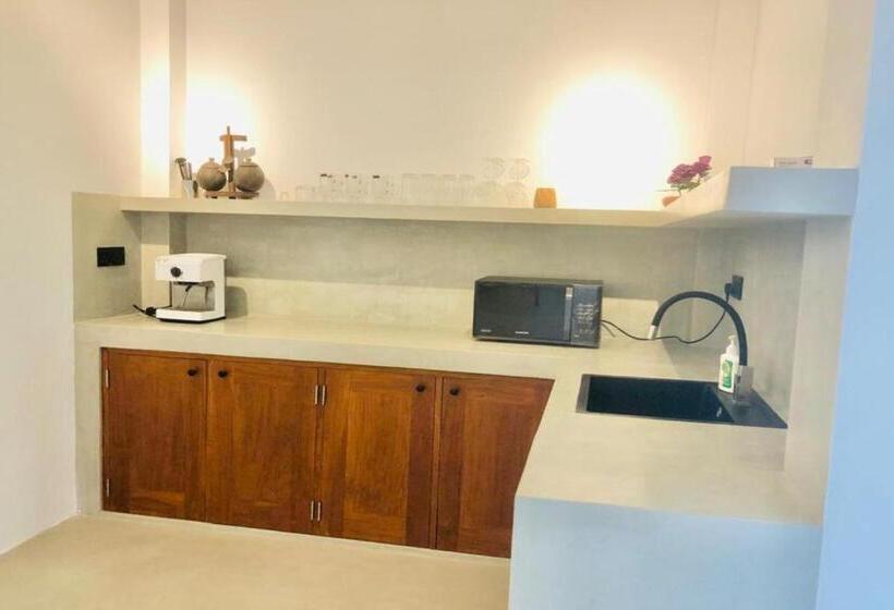 בית מלון כפרי Colive Ahangama