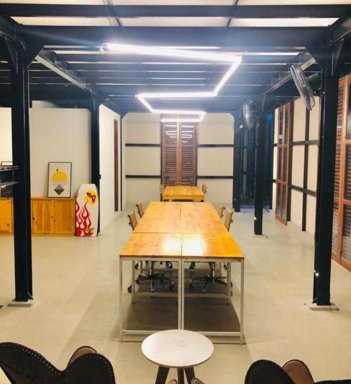 בית מלון כפרי Colive Ahangama