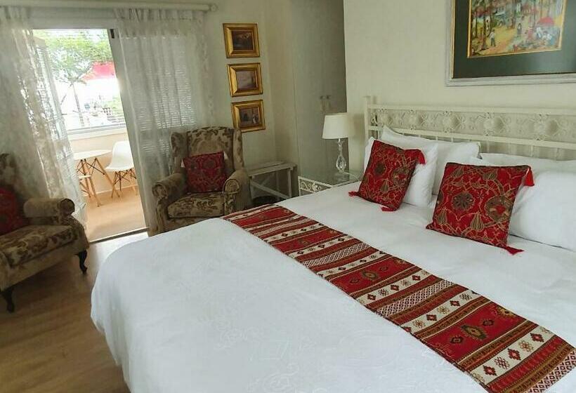 פנסיון Belle Vue Guesthouse