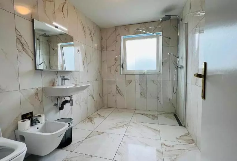 پانسیون Emona Guesthouse Ljubljana