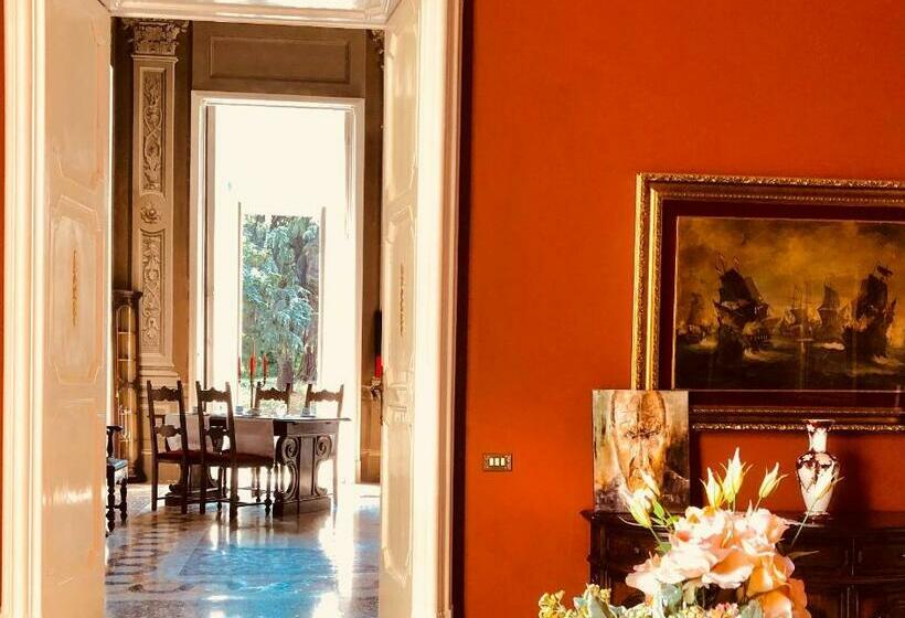 ペンション The Mansion House Villa Capannina