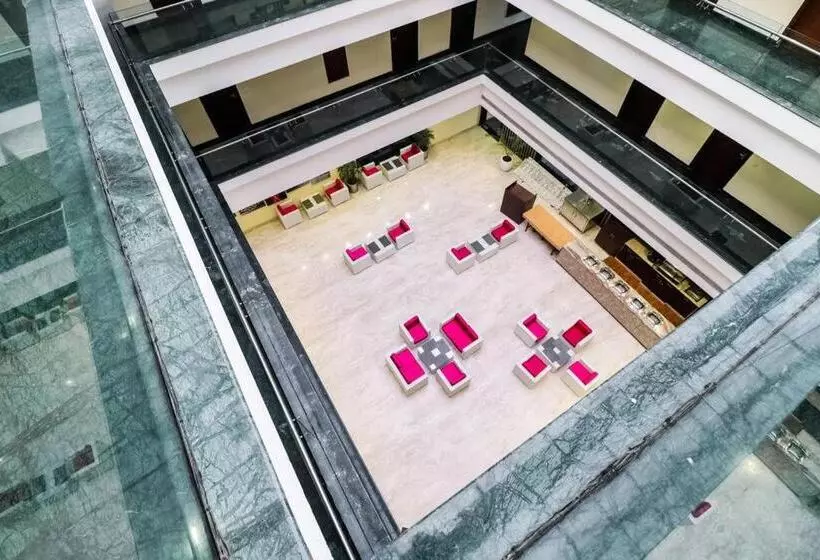 Hotel La Silver Leaf