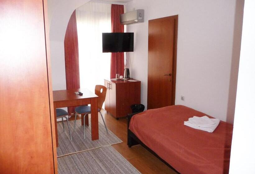 Sobe Rooms Aleksandar