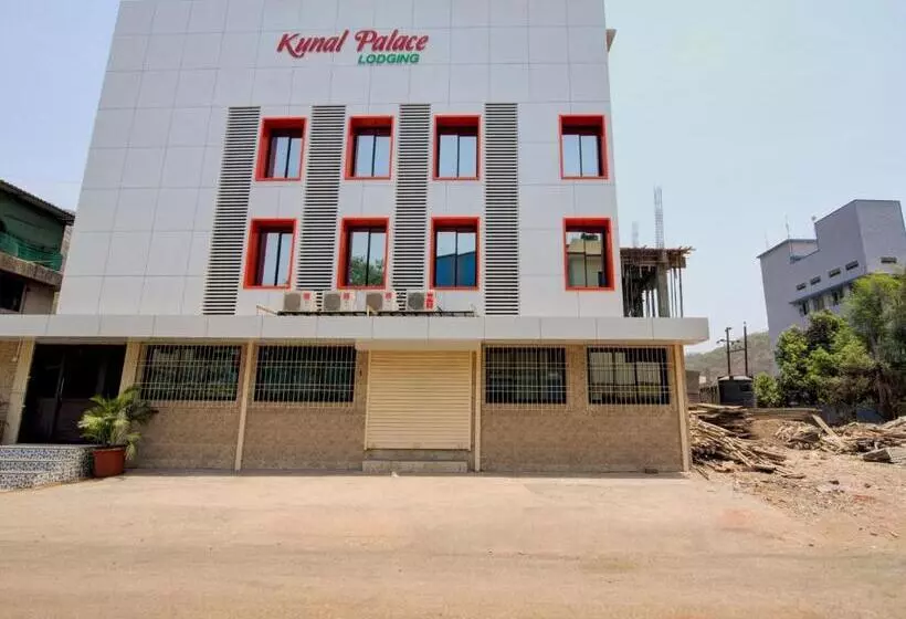 ホテル O Kunal Palace
