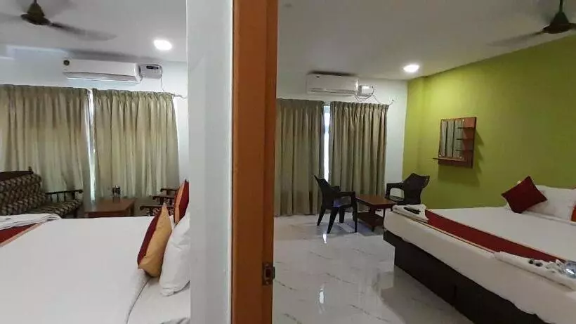 ホテル Rajeswari International